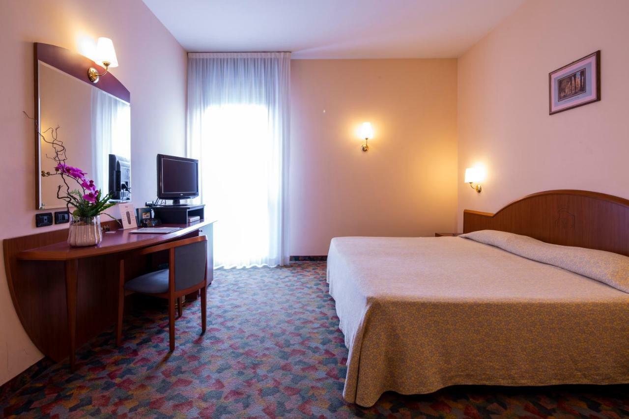 Hotel Persico'S San Giovanni in Persiceto Exteriör bild